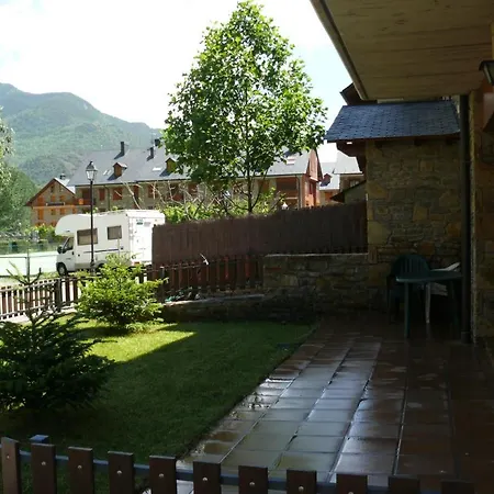 Wifi Baqueira & Aigueestortes Con Jardin Privado Апартаменты *